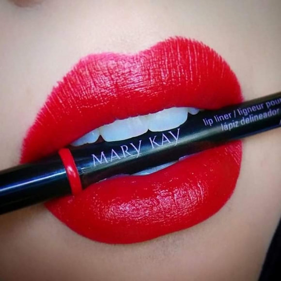 Mary Kay Red Lip Bundle. - Picture 7 of 7